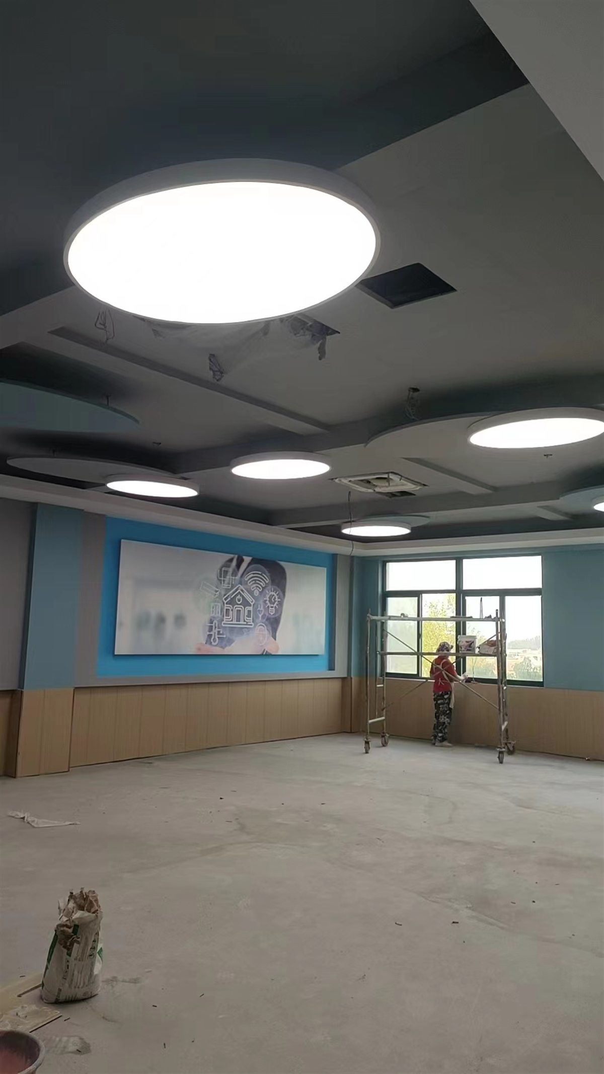 校园照明施工现场